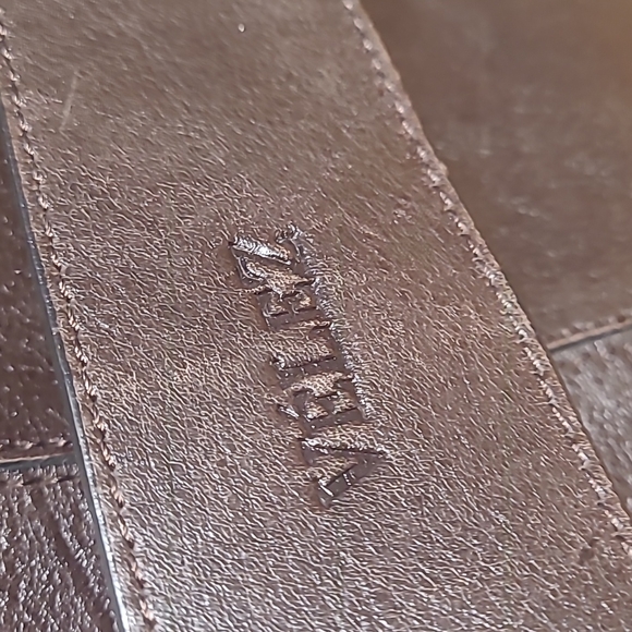 Velez Leather Laptop Briefcase - Picture 4 of 11